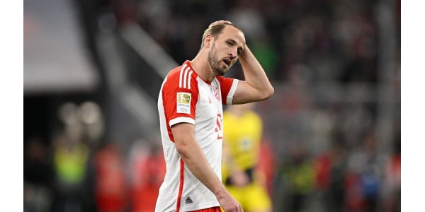 Fanoušci FC Bayern Mnichov opouštějí domácí zápas předčasně